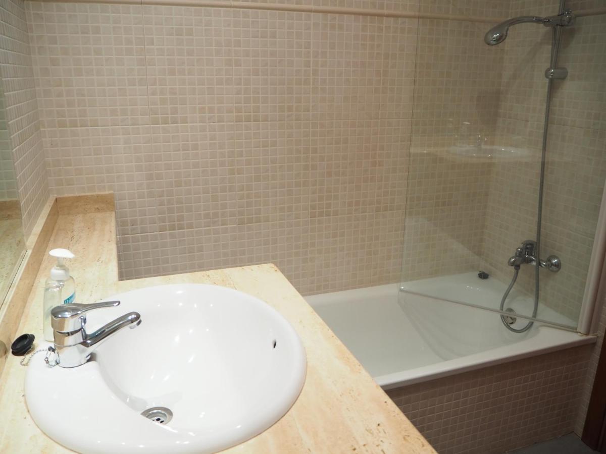 Casa l'Escala, piscina comuntària i jardí privat Vila Exterior foto
